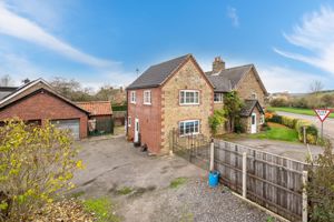 Entrance to rear- click for photo gallery